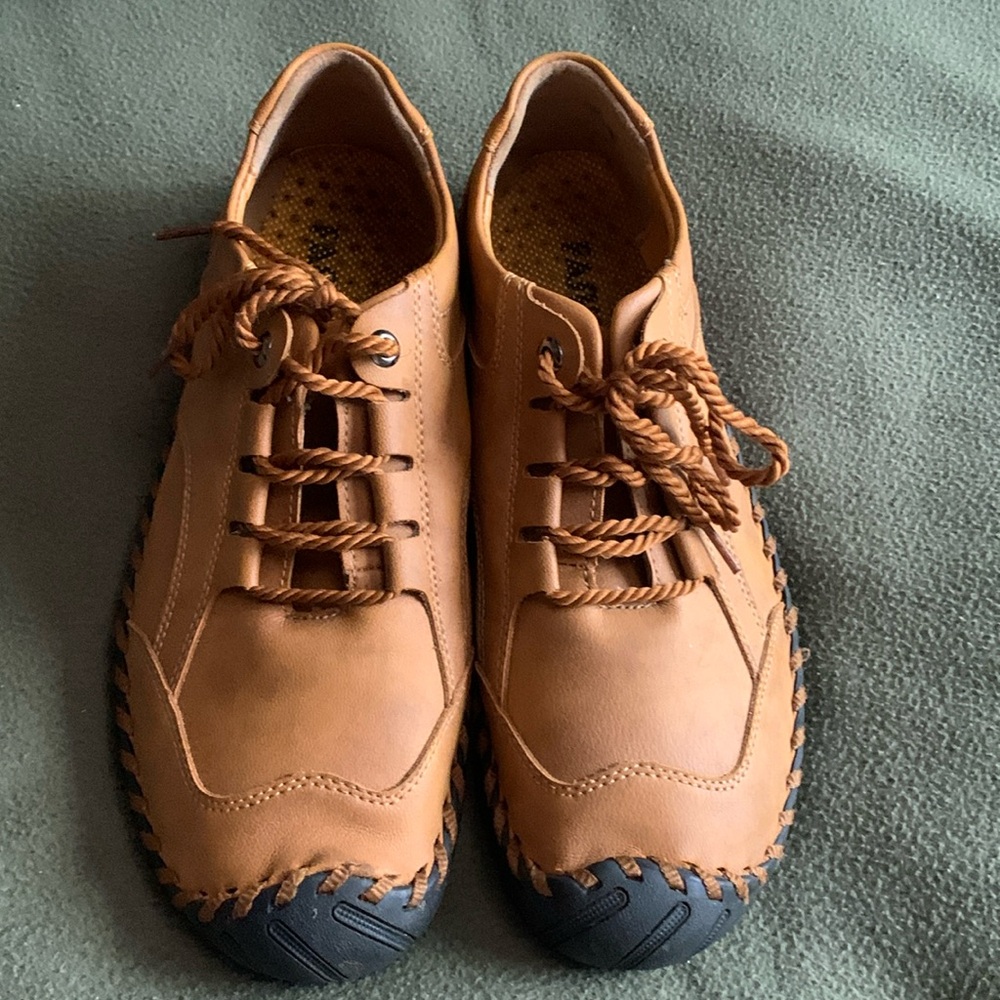 EUC Fashion camel, faux leather, lace up shoes.  Size 11.
